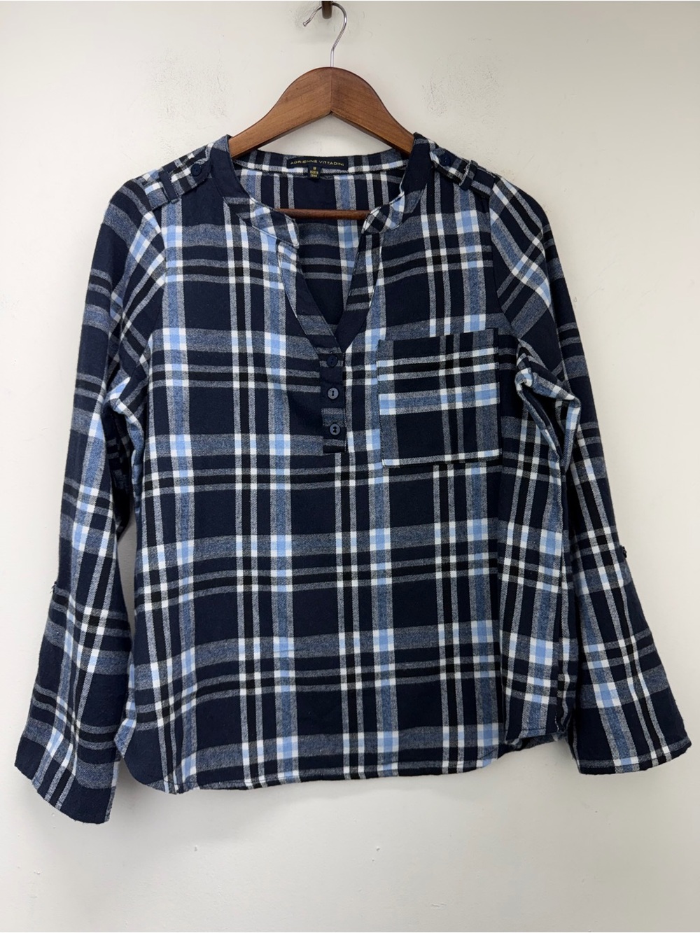 Adrienne Vittadini size Medium Women’s Blue Plaid Roll Tab Sleeve V-neck Top